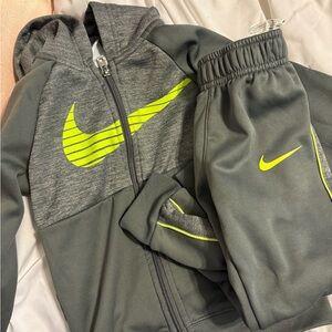 Nike Therma-Fit Jacket in Gray and Neon Yellow